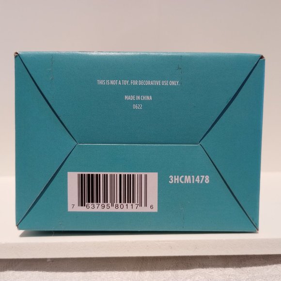 New in Box 2022 Hallmark Disney Mickey & Minnie Love Ornament - Picture 3 of 5